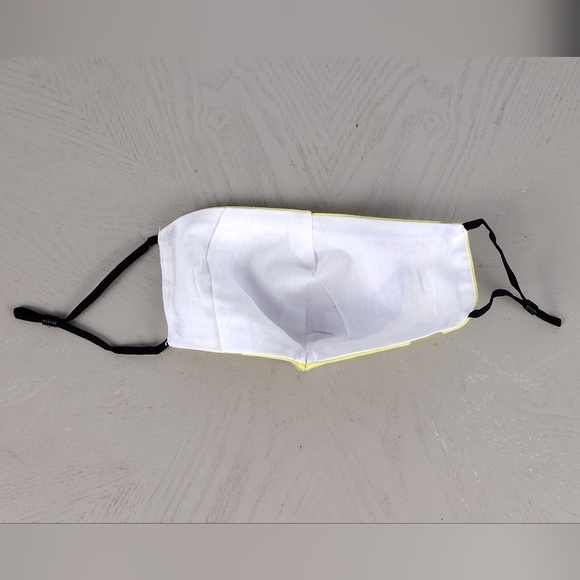 Sponge Bob Face Mask - Picture 2 of 3